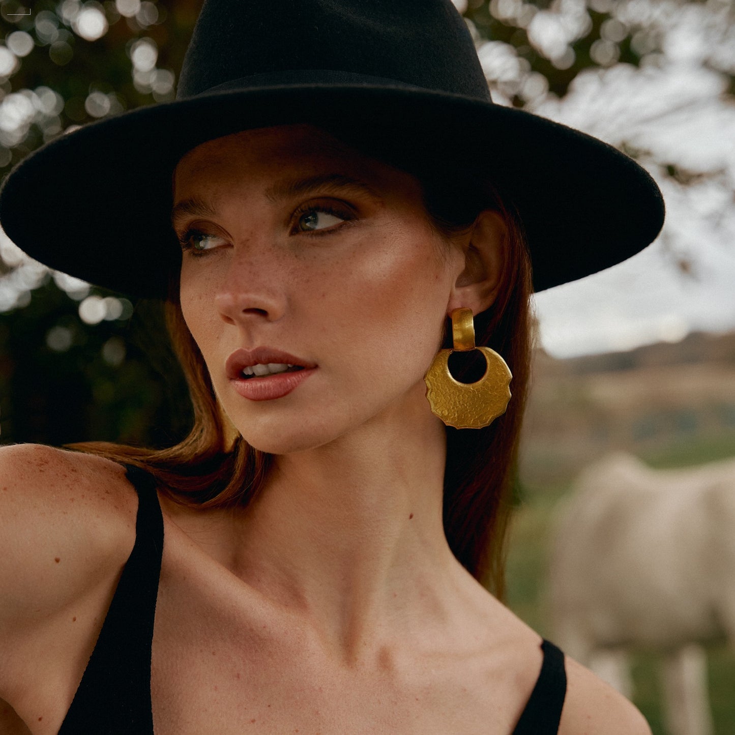 Tesoro Collection 21K Gold Smooth Doorknocker Earrings - Nado's Jewellery