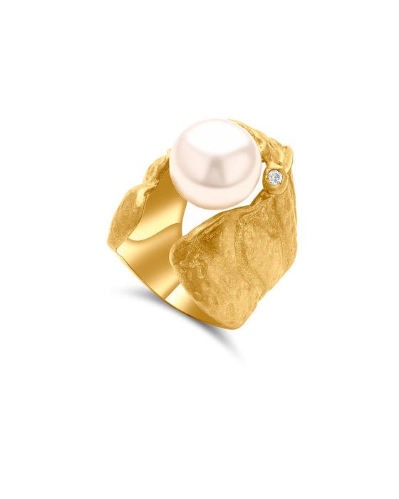 18K Gold And Pearls 
Grappolo Ring