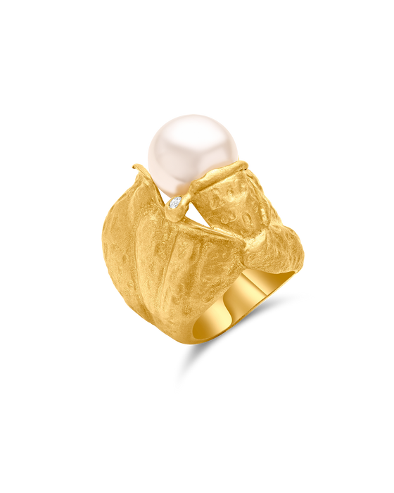 18K Gold And Pearls 
Grappolo Ring